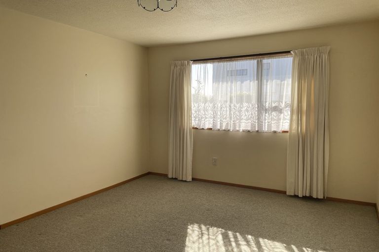 Photo of property in 2/148 Main North Road, Papanui, Christchurch, 8052