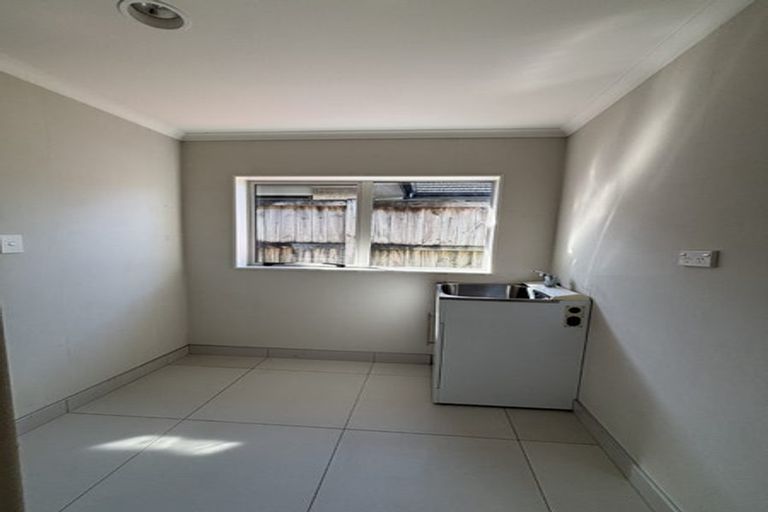 Photo of property in 1 Pickaberry Avenue, Karaka, Papakura, 2113