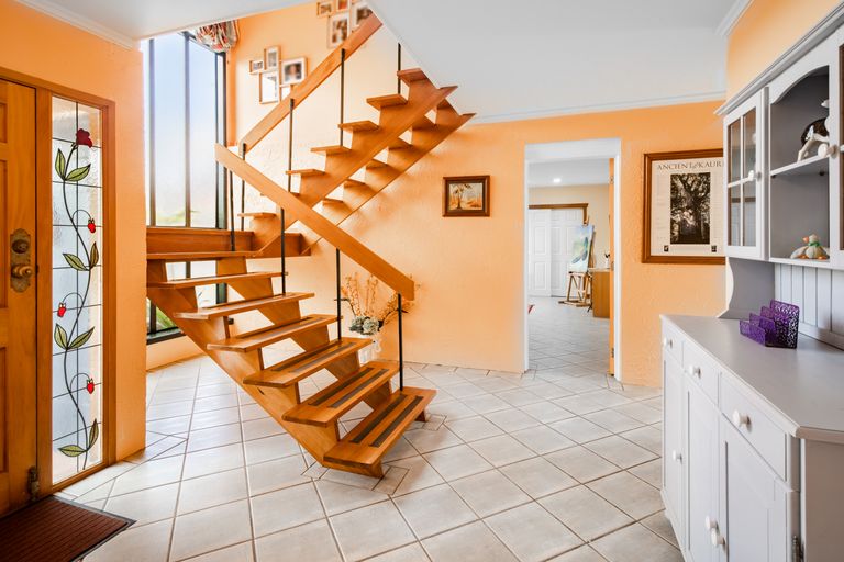 Photo of property in 23 Tanoa Place, Glendene, Auckland, 0602