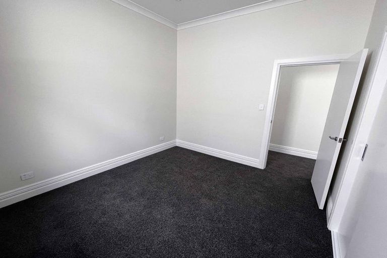 Photo of property in 7 Rixon Grove, Mount Victoria, Wellington, 6011