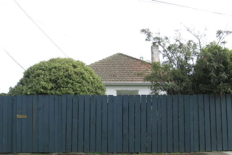 Photo of property in 3 Rosebank Place, Avalon, Lower Hutt, 5011