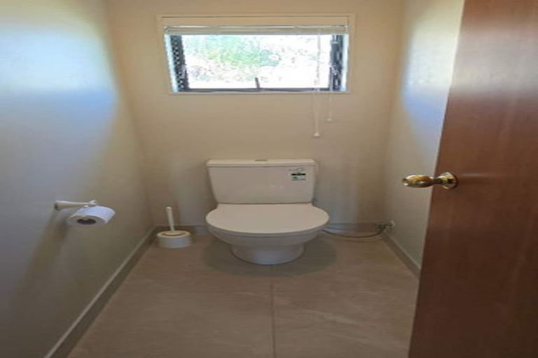 Photo of property in 6 San Lorenzo Rise, Henderson, Auckland, 0612