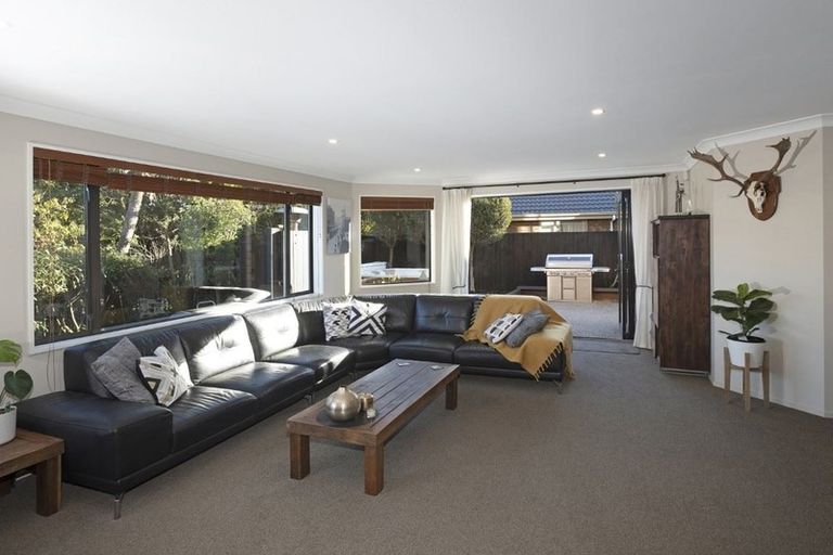 Photo of property in 15 Sandalwood Place, Waimairi Beach, Christchurch, 8083
