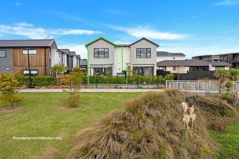 Photo of property in 22a Lumbarda Drive, Kumeu, 0810