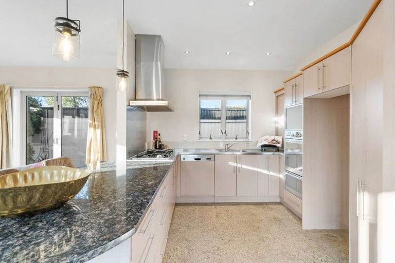 Photo of property in 76 Glandovey Road, Fendalton, Christchurch, 8052