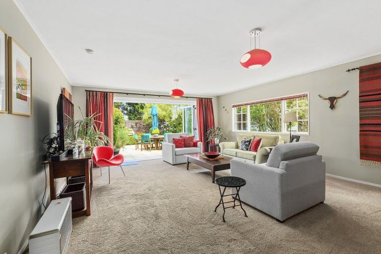 Photo of property in 12 Madison Place, Miramar, Wellington, 6022