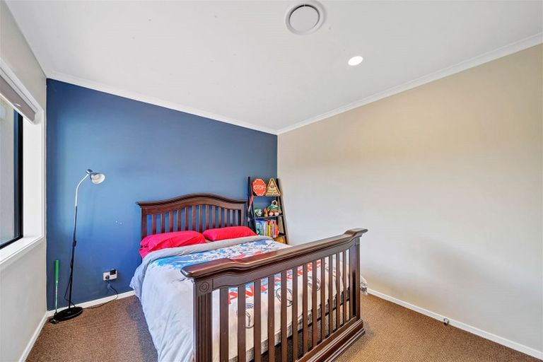 Photo of property in 9 Sampson Avenue, Waiwhakaiho, New Plymouth, 4312