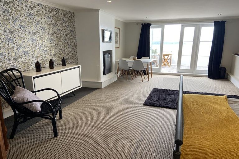 Photo of property in 58 Ferry Road, Days Bay, Lower Hutt, 5013