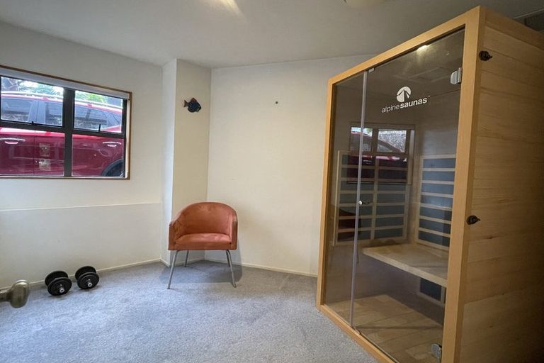 Photo of property in 2 Gilberd Place, Torbay, Auckland, 0630