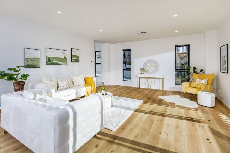 Photo of property in 31a Linwood Avenue, Forrest Hill, Auckland, 0620