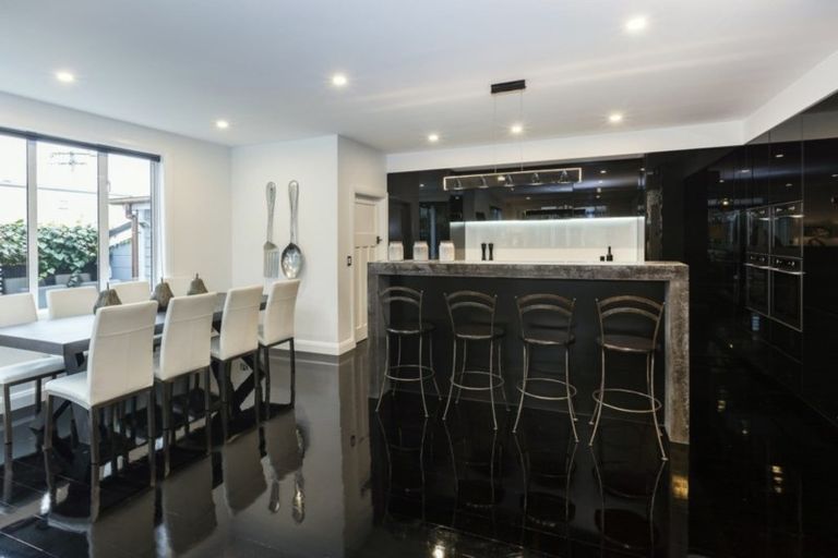 Photo of property in 107 Office Road, Merivale, Christchurch, 8014