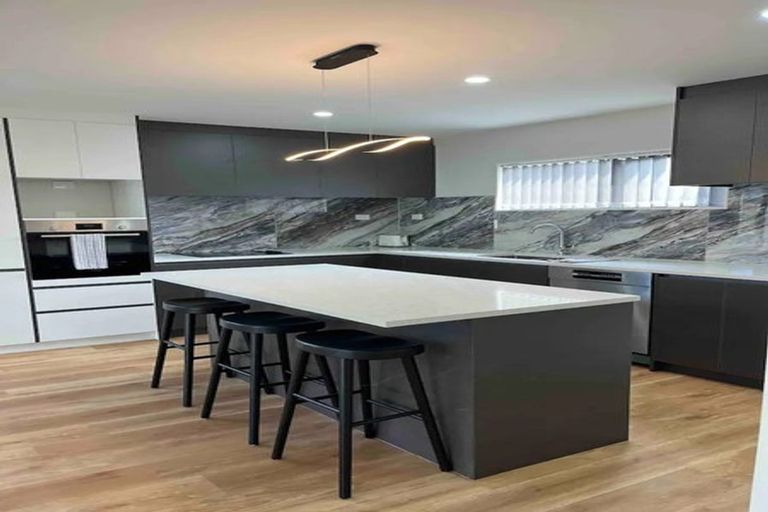 Photo of property in 166b Rathgar Road, Henderson, Auckland, 0610