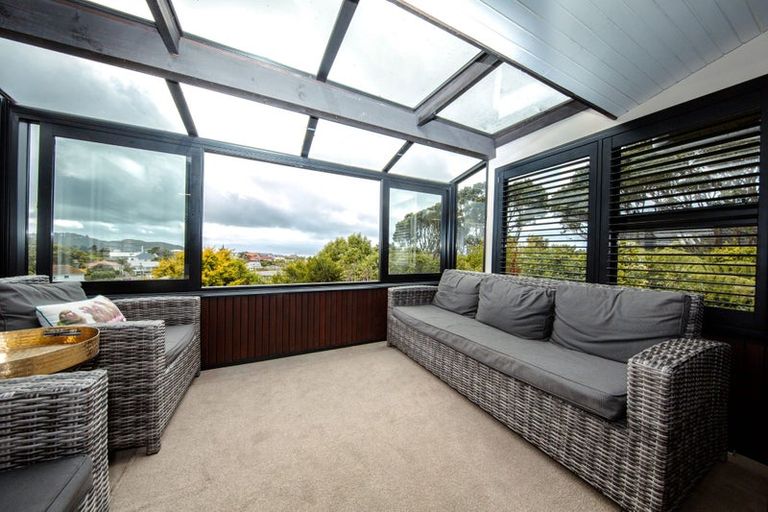 Photo of property in 16 Jubilee Road, Khandallah, Wellington, 6035