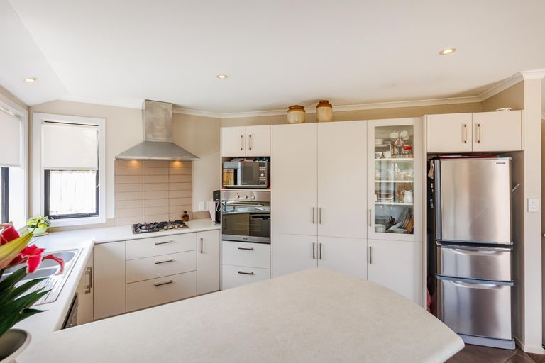 Photo of property in 28 Heretaunga Street, Palmerston North, 4414