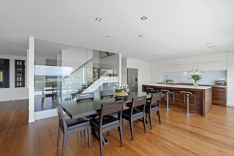 Photo of property in 306 Hurstmere Road, Takapuna, Auckland, 0622