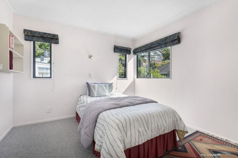 Photo of property in 136 Queens Drive, Lyall Bay, Wellington, 6022