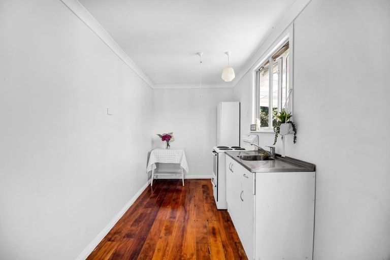 Photo of property in 383 Saint Aubyn Street, Moturoa, New Plymouth, 4310