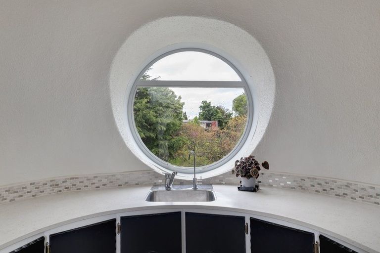 Photo of property in 17 Chartwell Drive, Eltham, 4322