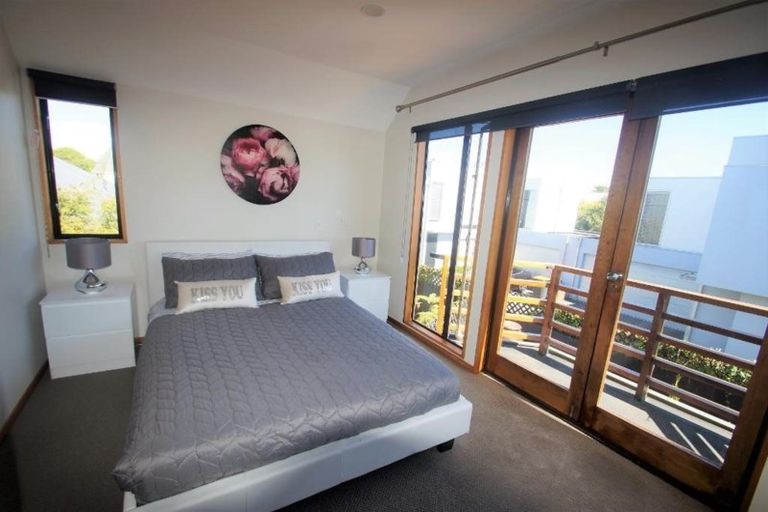 Photo of property in 2/16 Onslow Street, St Albans, Christchurch, 8014