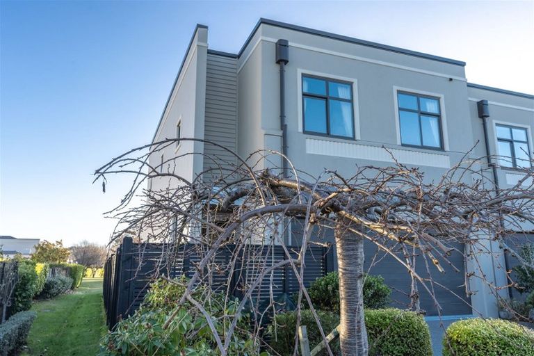 Photo of property in 10 Country Club Terrace, Northwood, Christchurch, 8051