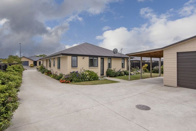 Photo of property in 16 Cressy Place, Darfield, 7510