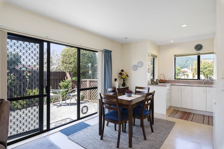 Photo of property in 2 Heihei Place, Paraparaumu, 5032