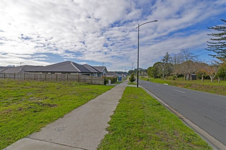 Photo of property in 43 Nobilo Road, Kumeu, 0810