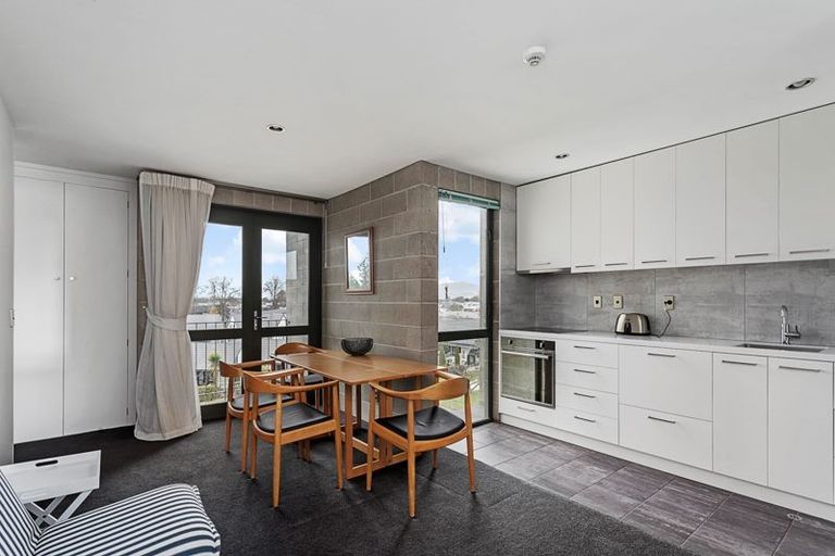 Photo of property in 1/868 Colombo Street, Christchurch Central, Christchurch, 8013