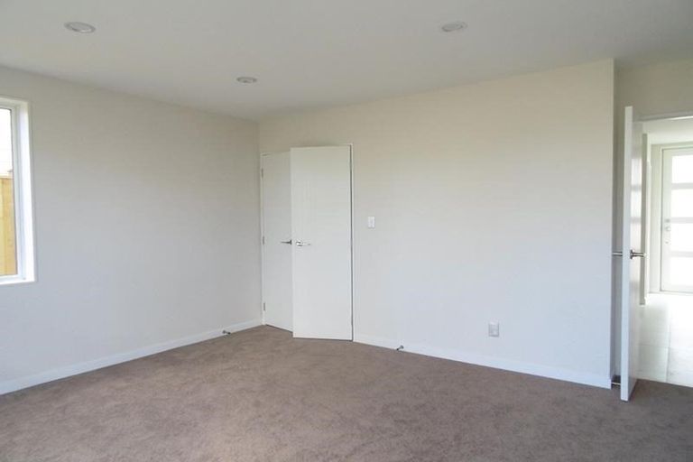 Photo of property in 32 Stephen Avenue, Henderson, Auckland, 0610