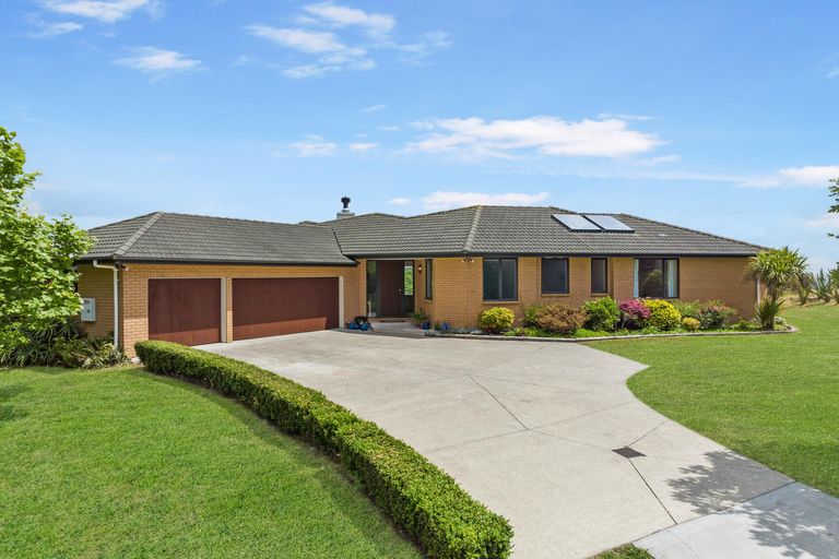 Photo of property in 807 Ponga Road, Opaheke, Papakura, 2584