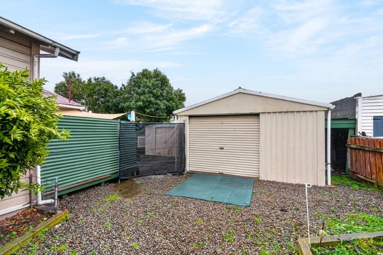 Photo of property in 16 Hessey Street, Masterton, 5810