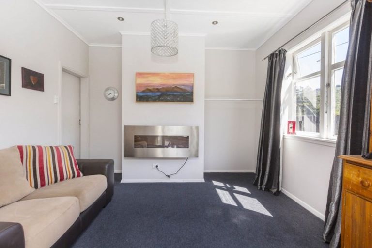 Photo of property in 26 Akatarawa Road, Brown Owl, Upper Hutt, 5018