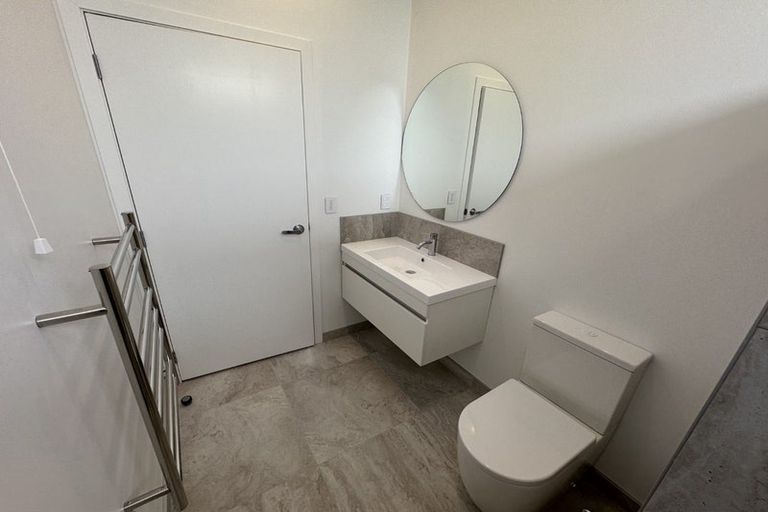 Photo of property in 1/12 Willis Street, Torbay, Auckland, 0630