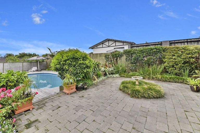 Photo of property in 2 Rippleside Place, Pahurehure, Papakura, 2113