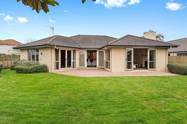 Photo of property in 8 Nielsen Gardens, Rototuna, Hamilton, 3210