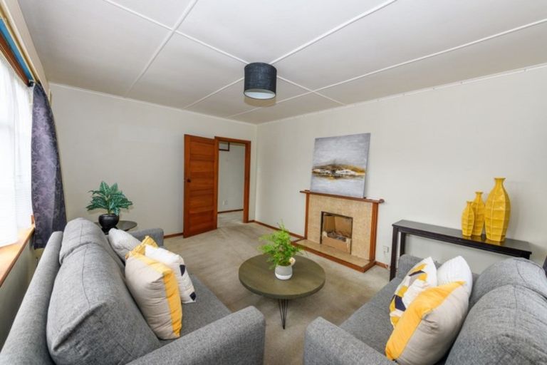 Photo of property in 4 Evatt Street, Bryndwr, Christchurch, 8053