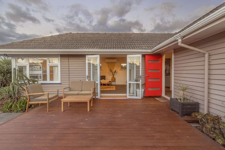 Photo of property in 12 Ida Street, New Brighton, Christchurch, 8061