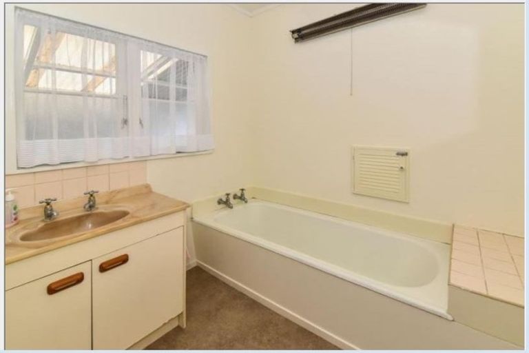 Photo of property in 41 Willis Road, Papakura, 2110