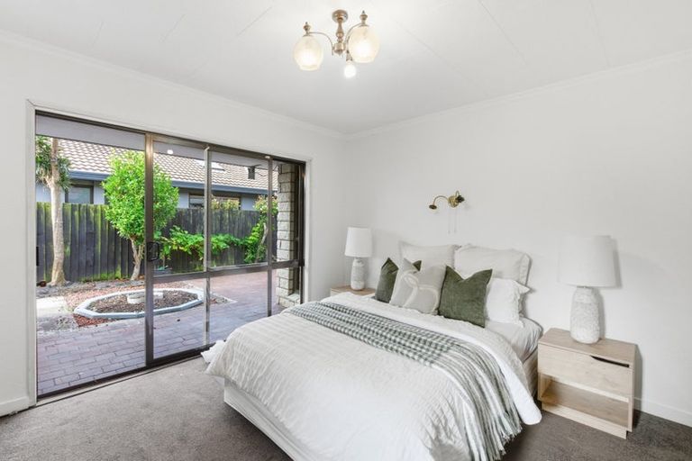 Photo of property in 16 Fernbrook Place, Mairehau, Christchurch, 8013