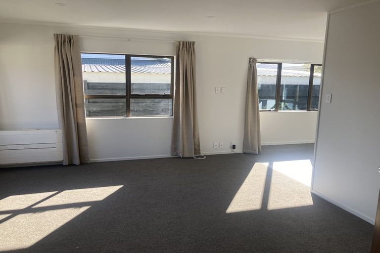 Photo of property in 8b George Street, Lower Vogeltown, New Plymouth, 4310