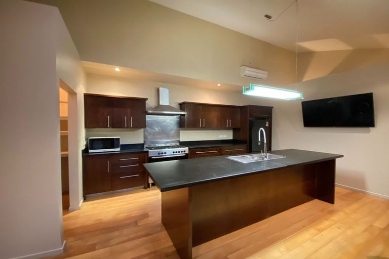 Photo of property in 42 Rere Road, Lake Hayes, Queenstown, 9304