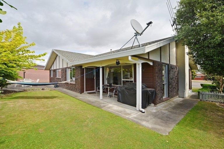 Photo of property in 17 Caulfield Place, Awapuni, Palmerston North, 4412