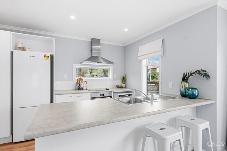 Photo of property in 26a Treadwell Street, Naenae, Lower Hutt, 5011