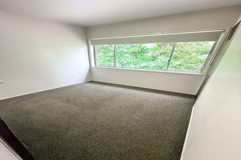 Photo of property in 1/57 Chartwell Avenue, Glenfield, Auckland, 0629