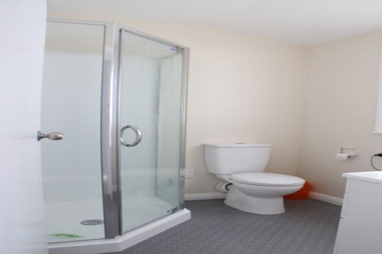 Photo of property in 156 The Esplanade, Houghton Bay, Wellington, 6023