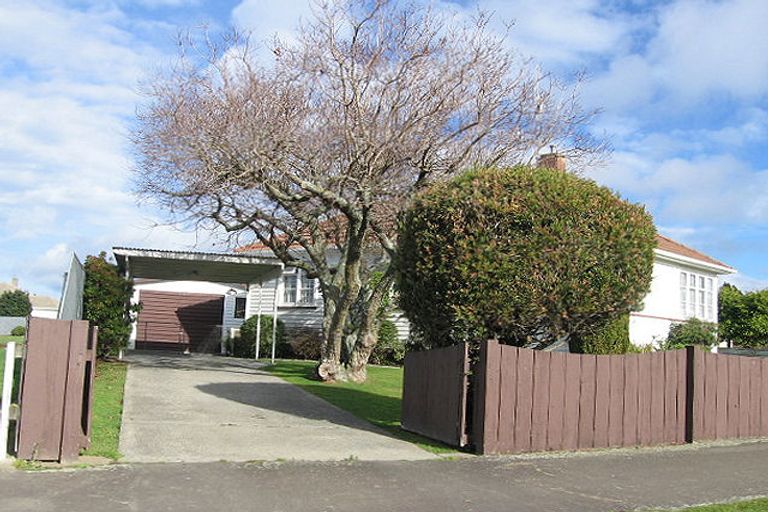 Photo of property in 34 Clyde Crescent, Roslyn, Palmerston North, 4414