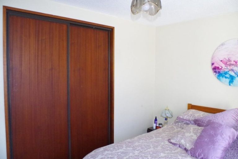 Photo of property in 2/14 Resolution Place, Bryndwr, Christchurch, 8053