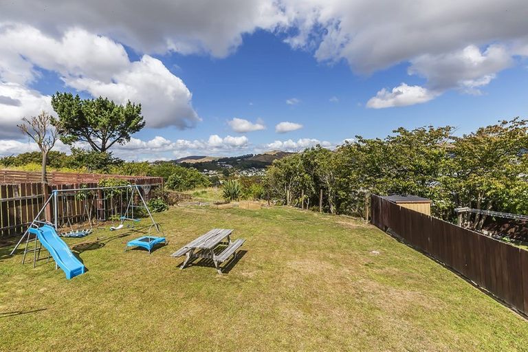 Photo of property in 8 Sombrero View, Ascot Park, Porirua, 5024