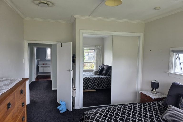 Photo of property in 28 List Street, Welbourn, New Plymouth, 4310