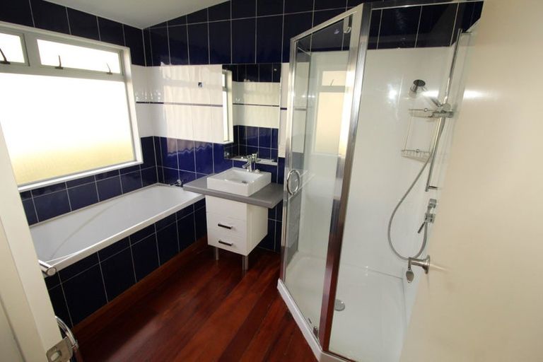 Photo of property in 37 Gledstane Road, Stanmore Bay, Whangaparaoa, 0932